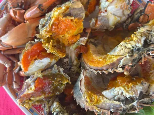 ปูไข่ต้ม